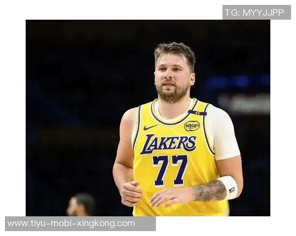 湖记深感AD困境东契奇交易后他遭遇诸多挑战与不顺 湖记深感AD困境东契奇交易后他遭遇诸多挑战与不顺